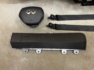 KOMPLET DESKA + 3 X PODUSZKI PASY INFINITI Q30 QX30