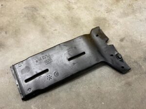 KANAŁ TUNEL NAWIEWU POWIETRZA TYŁ PRAWY PORSCHE MACAN 95B