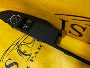 PANEL PRZEŁĄCZNIK SZYB LUSTEREK PRZÓD LEWY FORD MUSTANG VI