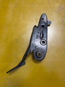 WSPORNIK MOCOWANIE ZAWIESZENIA SANEK INFINITI Q70