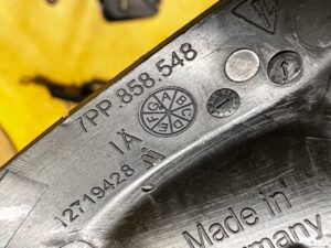 OSŁONA OBUDOWA LUSTERKA WEWNĘTRZNEGO WSTECZNEGO PORSCHE MACAN 95B