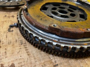 ZESTAW SPRZĘGŁO DOCISK TARCZA DWUMASA RENAULT 1.3 TCE