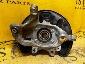 NOWA ZWROTNICA PIASTA ZAWIESZENIE TYŁ PRAWY MERCEDES W205 C300 4MATIC