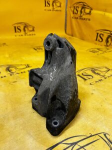 ŁAPA UCHWYT MOCOWANIE SILNIKA MERCEDES CLS W218 3.0 CDI