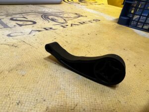 KLAMKA RĄCZKA OTWIERANIA MASKI DACIA SANDERO III 2023R