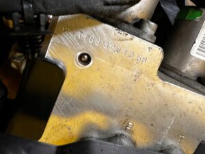 BLOK ZAWOROWY ZAWORÓW ZAWIESZENIA MERCEDES GL X166