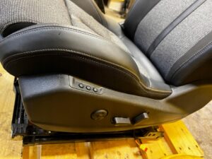 FOTEL PRZÓD LEWY KIEROWCY AIRBAG ALLURE PAMIĘĆ PEUGEOT 5008 II EU