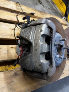 ZWROTNICA TARCZA PRZÓD LEWY LAND ROVER DISCOVERY SPORT V L550 LIFT 2.0 D