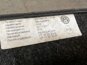 KOMPLET DYWANIKI WYCIERACZKI WELUROWE ORYGINALNE VW T-ROC 2GA