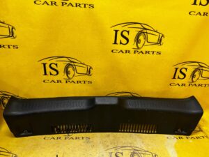 LISTWA OSŁONA PLASTIK PASA TYLNEGO RENAULT CLIO IV 4 HB HATCHBACK