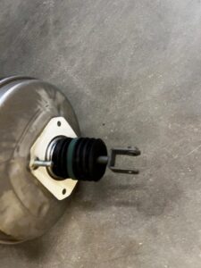 SERWO POMPA HAMULCOWA MERCEDES GL X166