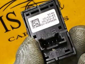 PRZYCISK PRZEŁĄCZNIK KLAPY TYŁ BAGAŻNIKA BMW G01 G02 G07 G11 G12 G16 NOWY