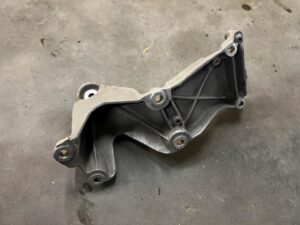 MOCOWANIE WSPORNIK SILNIKA LEWY PORSCHE PANAMERA 970 I LIFT 3.0 S E-HYBRID