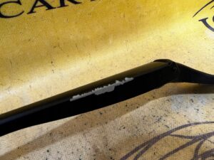 KOMPLET RAMIONA PIÓRA WYCIERACZEK PRZÓD DACIA SANDERO III 2023R