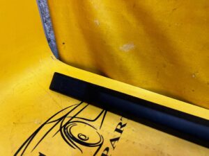 LISTWA DRZWI PRZÓD PRAWY PRAWA BMW 3 E36 CABRIO COUPE NOWA OEM