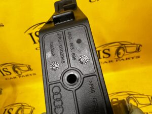 PODPORA UCHWYT MOCOWANIE WSPORNIK AUDI A8 D5