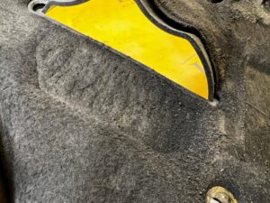 OSŁONA PASKA KLINOWEGO SILNIKA MERCEDES CLS W218 3.0 CDI