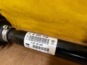 PÓŁOŚ PRZÓD PRZEDNIA PRAWY PRAWA MERCEDES C W205 4MATIC 2.0 D