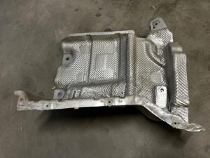 BLACHA OSŁONA TERMICZNA PORSCHE MACAN 95B