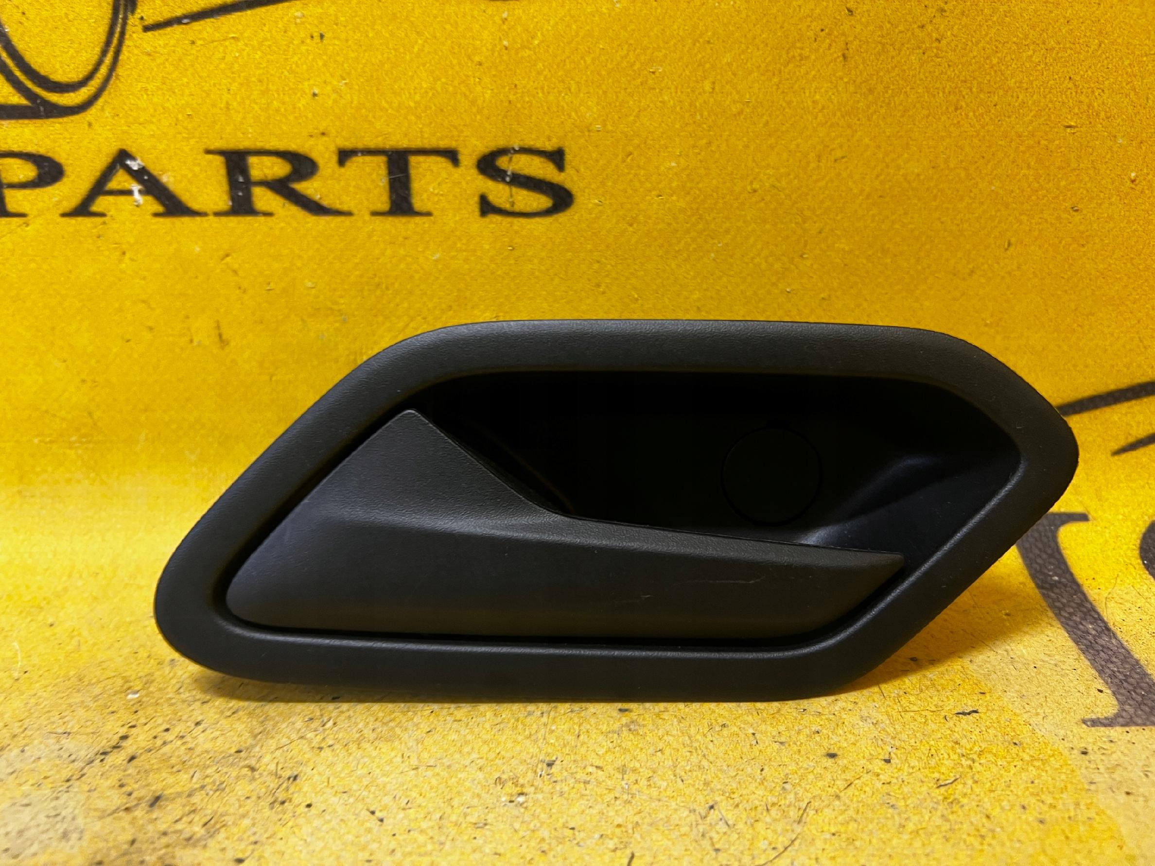 KLAMKA WEWNĘTRZNA LEWY PRZÓD DACIA SANDERO III 2023R