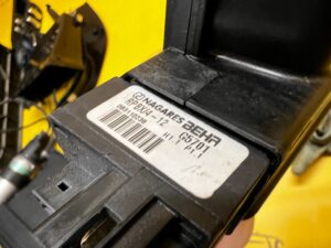 GRZAŁKA PODGRZEWACZ NAGRZEWNICA POWIETRZA TUNEL PRAWY BMW X6 E71