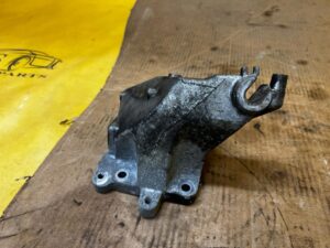 ŁAPA MOCOWANIE WSPORNIK SILNIKA LEWA MERCEDES GLS X166 450 3.0 B V6