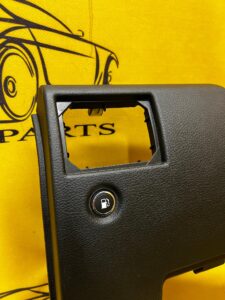 OSŁONA ZAŚLEPKA KONSOLI POD KIEROWNIICĘ JEEP GRAND CHEROKEE WK2 SRT