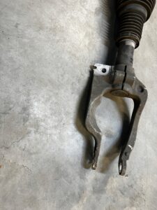 AMORTYZATOR MIECH LEWY PRZÓD LR L462 DISCOVERY V