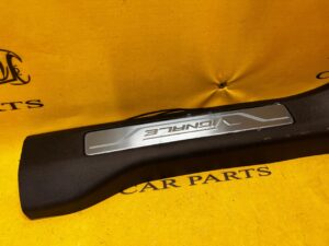 LEWA LISTWA NAKŁADKA PROGU FORD KUGA MK3 VIGNALE