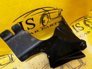 OSŁONA KOMORY SILNIKA PASA PRZEDNIEGO PRAWA PORSCHE PANAMERA 970 I LIFT