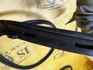 USZCZELKA DRZWI SZYB KAROSERII GÓRNA PRAWA MERCEDES CLS W218 SHOOTING BRAKE