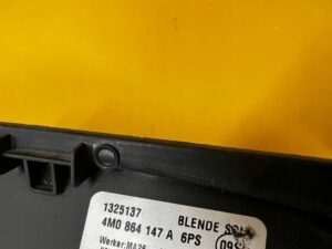 OSŁONA ZAŚLEPKA PANEL TYLNY KRATKA TUNELU ŚRODKOWEGO AUDI SQ7 Q7 4M0