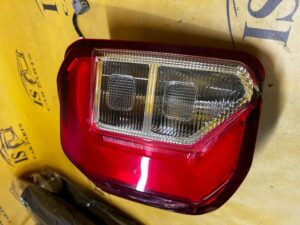 KPL LAMPY LAMPA W BŁOTNIK TYŁ PRAWY PRAWA LEWY LEWA FORD EXPLORER VI MK6 EU