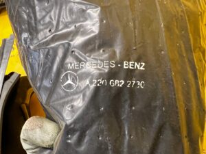 WYGŁUSZENIE BŁOTNIKA TYŁ PRAWY LEWY MERCEDES GLS X166