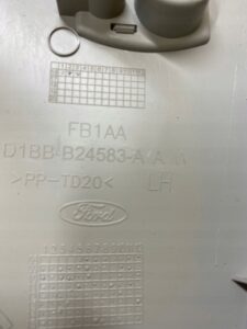 OSŁONA POSZYCIE SŁUPKA LEWY FORD FIESTA MK7 3D