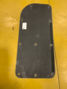 BOCZEK OSŁONA DRZWI ŚCIANY PAKI NISSAN E-NV200