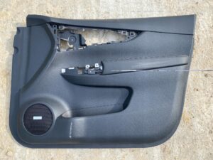 TAPICERKA DRZWI PRAWY PRZÓD NISSAN X-TRAIL T32 BOS