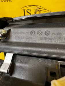 RAMKA KRATKI NAWIEWU TUNELU ŚRODKOWEGO BMW 5 G30