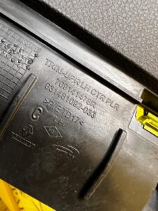 POSZYCIE OSŁONA SŁUPKA ŚRODKOWEGO B LEWA LEWY RENAULT ESPACE VI