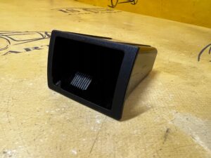 POPIELNICZKA SCHOWEK KONSOLI MERCEDES CLS W218