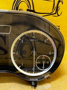 LICZNIK ZEGARY WYŚWIETLACZ INFINITI Q30 1.5 DIESEL