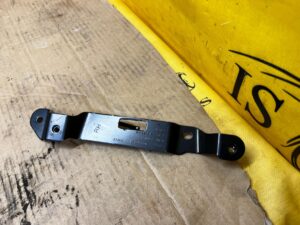 UCHWYT BLACHA WSPORNIK MOCOWANIE PRAWY FORD BRONCO 21-