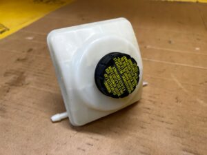 ZBIORNIK ZBIORNICZEK PŁYNU HAMULCOWEGO PORSCHE PANAMERA 970 I LIFT