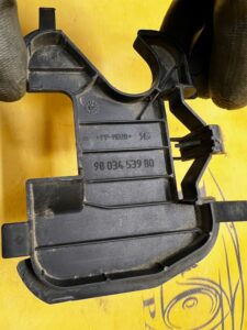 PLASTIK OSŁONA PRZEWODU HAMULCOWEGO PEUGEOT 308 II T9