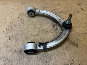 WAHACZ PRZÓD PRAWY GÓRNY MERCEDES GL X166