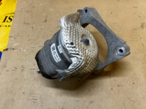 PODUSZKA ŁAPA MOCOWANIE SILNIKA LEWA FORD EXPLORER MK6 3.3 V6 FHEF HYBRID