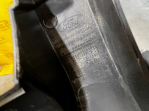 OSŁONA LISTWA PROGU PROGOWA PRÓG PRAWY PRAWA FORD KUGA MK3 LIFT