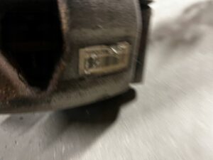 NOGA ZWROTNICA AMORTYZATOR PRZÓD LEWY PEUGEOT 508 II