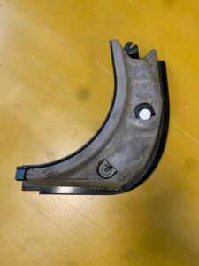 PRAWA OSŁONA ZAŚLEPKA PROGU SŁUPKA BMW F10 F11