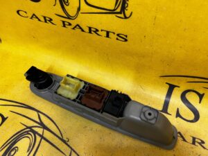 PRZYCISK PRZEŁĄCZNIK SZYBY DRZWI PRZÓD PRZEDNI LEWY RENAULT ZOE I Z.E.